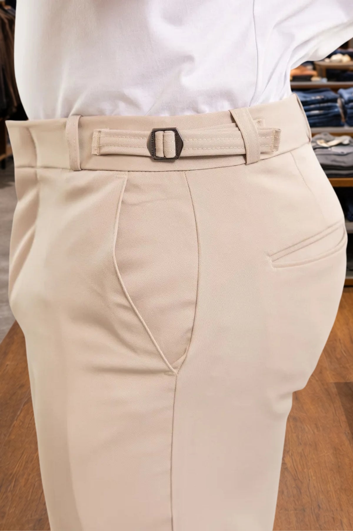 Calça Alfaiataria Slim Ajuste Lateral Premium