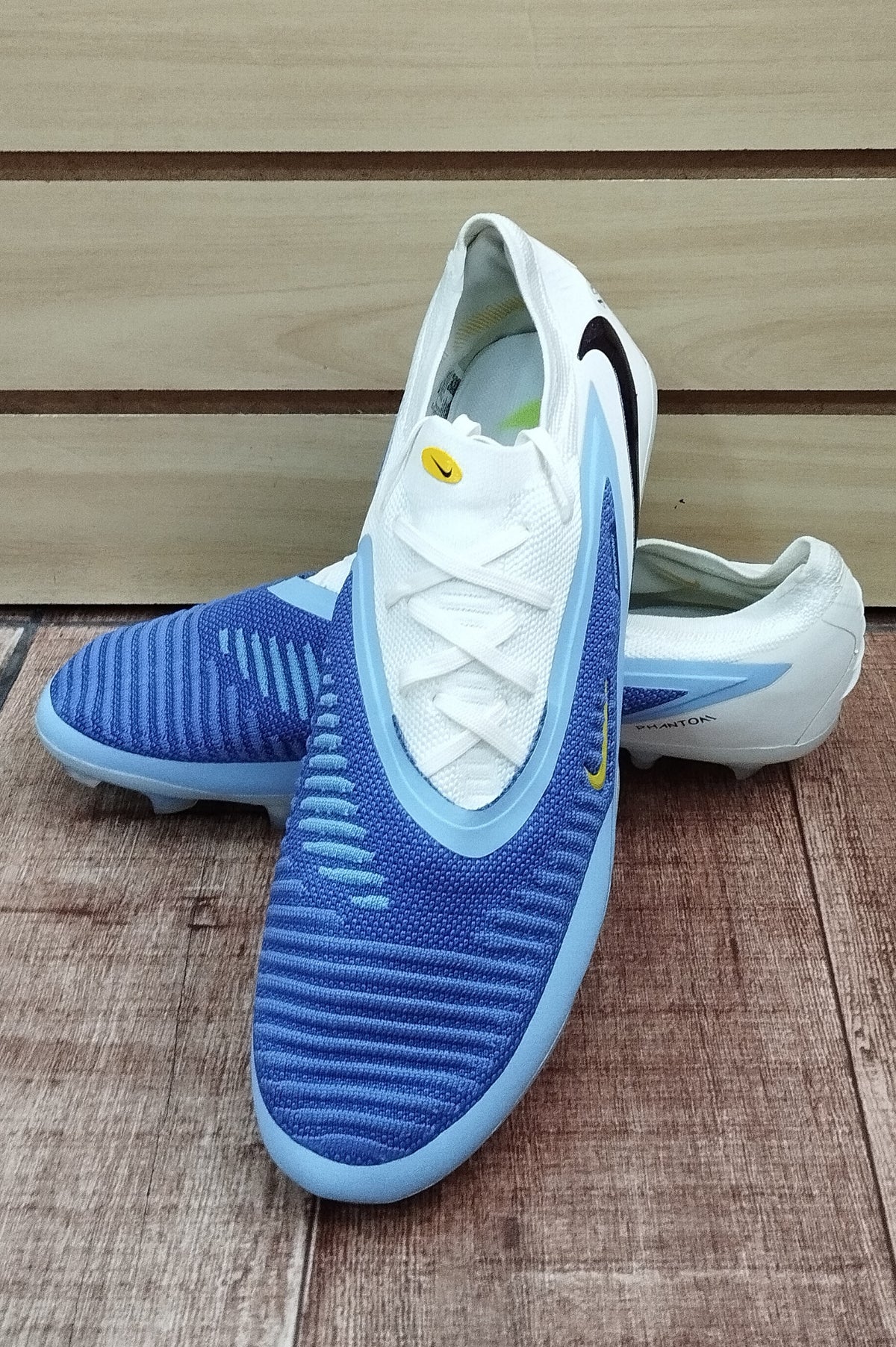 Chuteira Campo Nike Phantom 6 Elite LV8