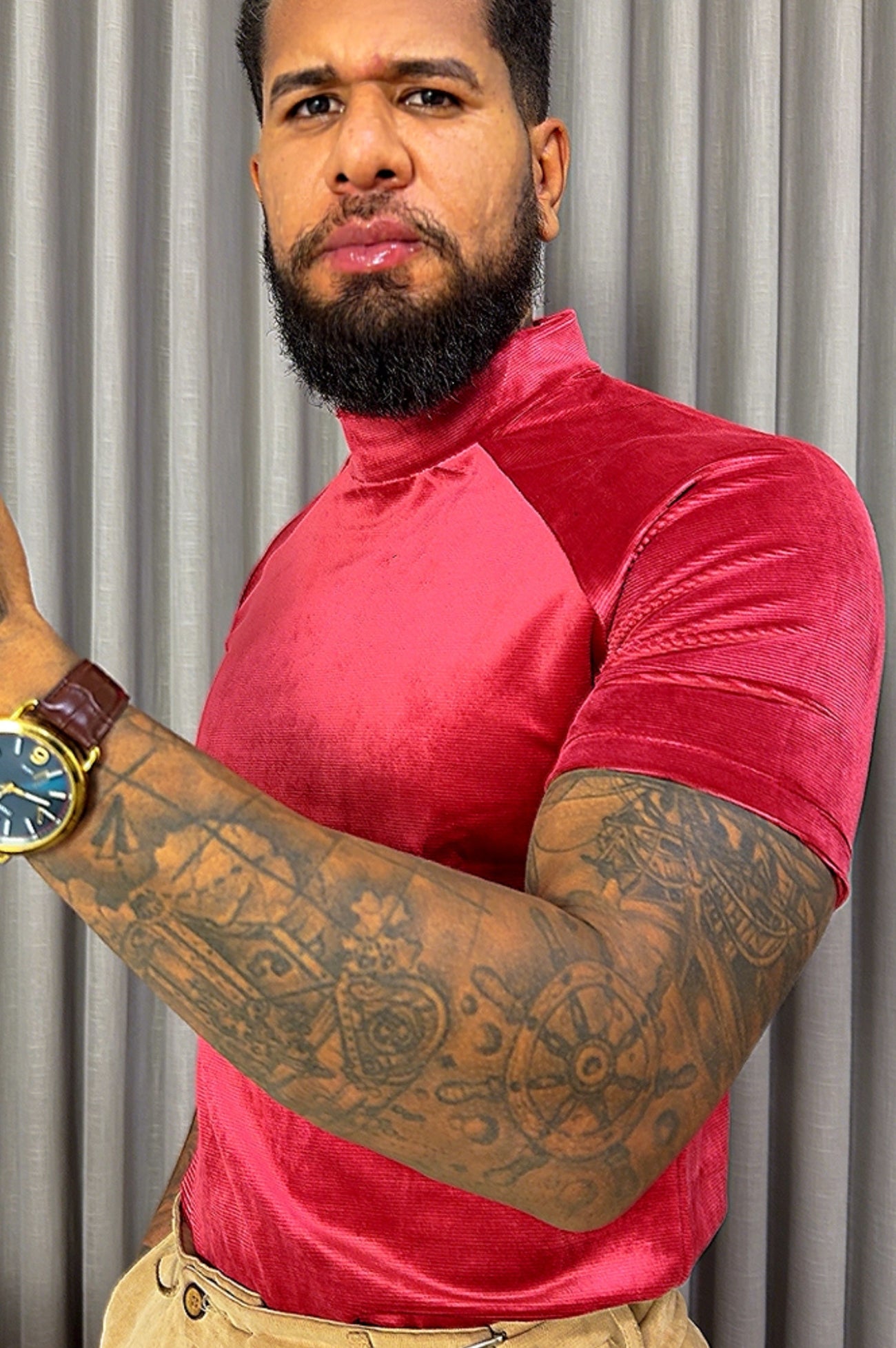 Camisa Gola Média Raglan